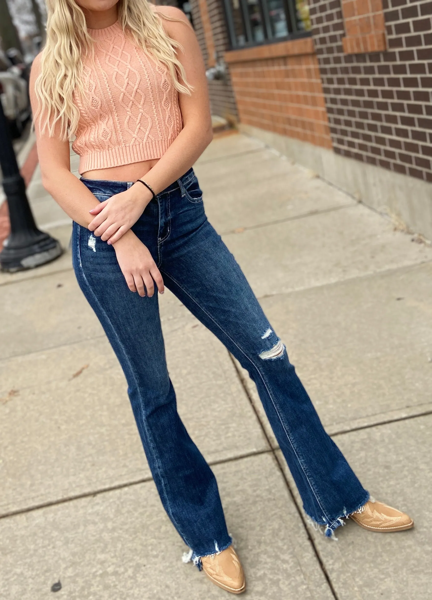 AMELIA CROPPED CABLE KNIT SWEATER