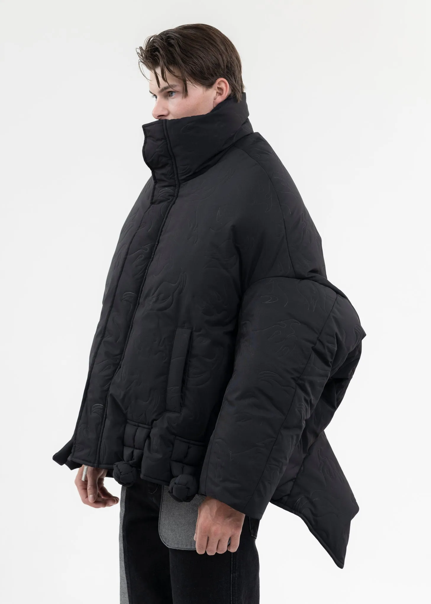 BLACK UPSIDE DOWN JACKET IN QUILTED PHOENIX