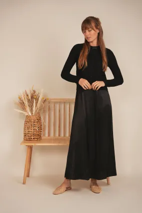 DEJ-SB5CM1463TE BLACK CROCHET CARDIGAN