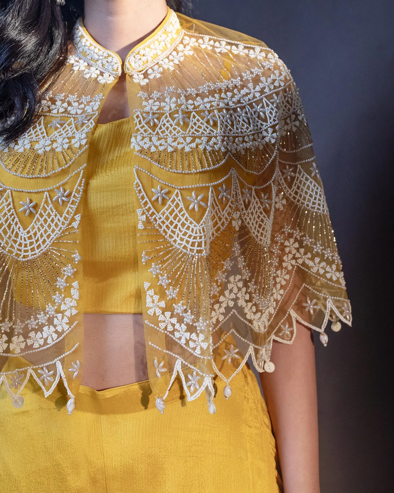 Honeycomb Yellow Embroidered Fusion Set