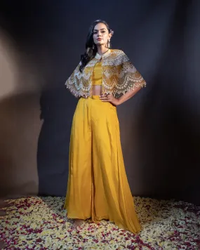 Honeycomb Yellow Embroidered Fusion Set