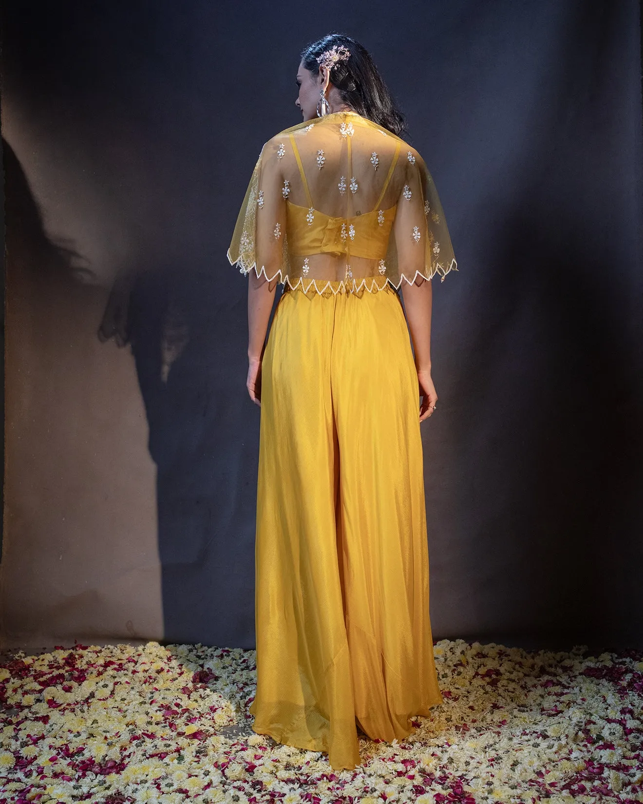 Honeycomb Yellow Embroidered Fusion Set