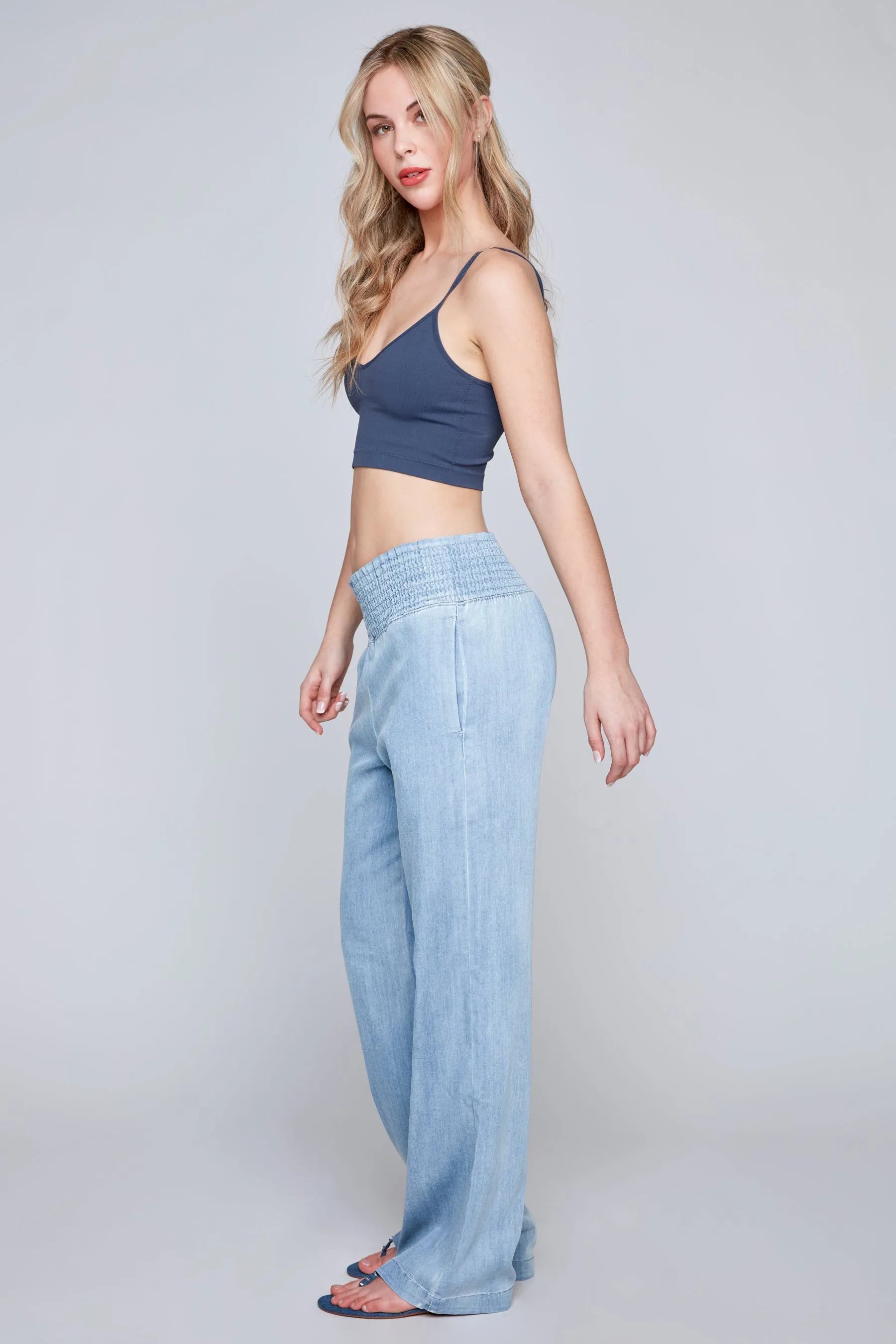 SHANI - High Rise Lightweight Pull-On Wide Leg Pant - Light Blue Bleach Lyocell Denim