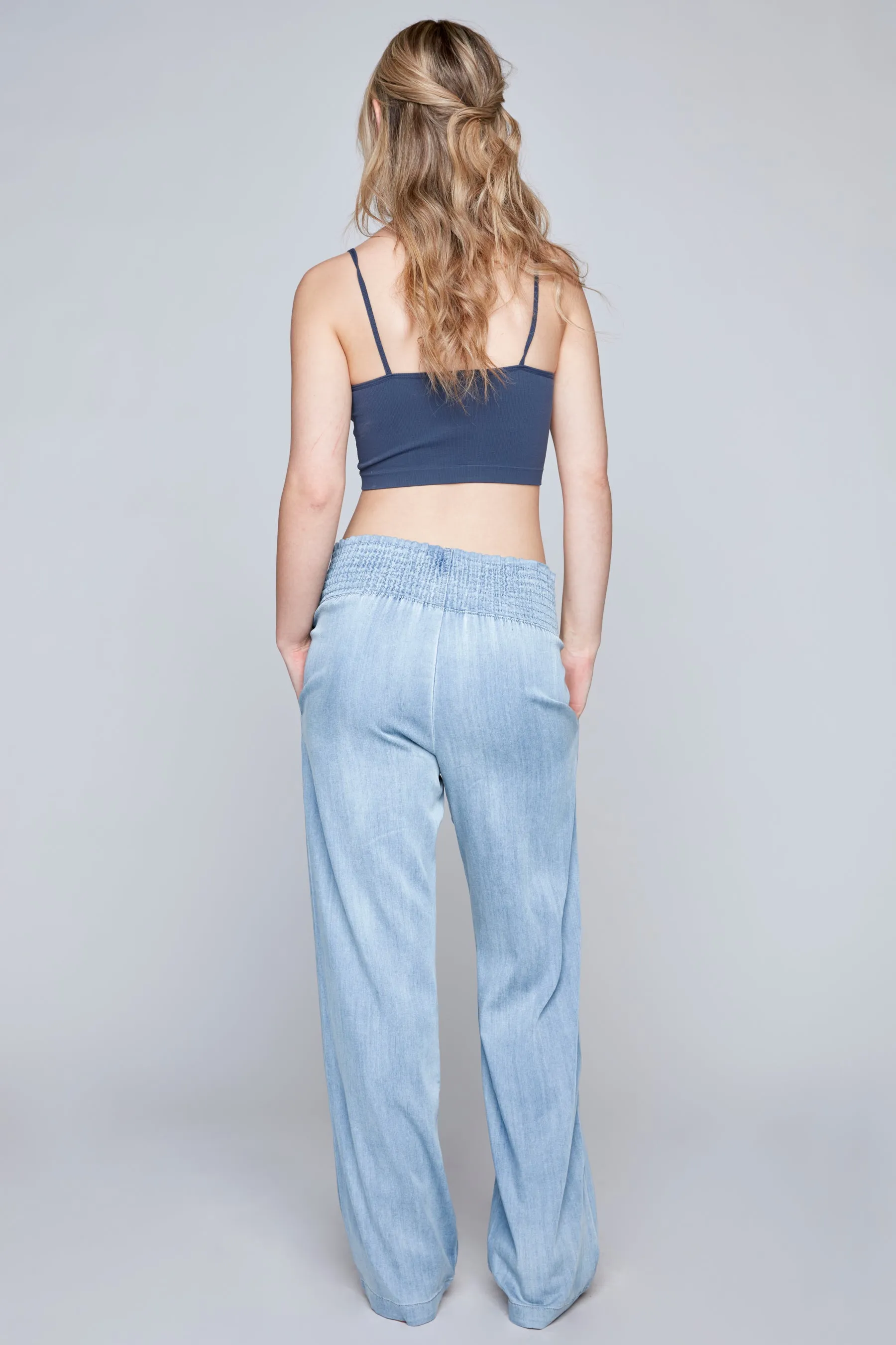 SHANI - High Rise Lightweight Pull-On Wide Leg Pant - Light Blue Bleach Lyocell Denim