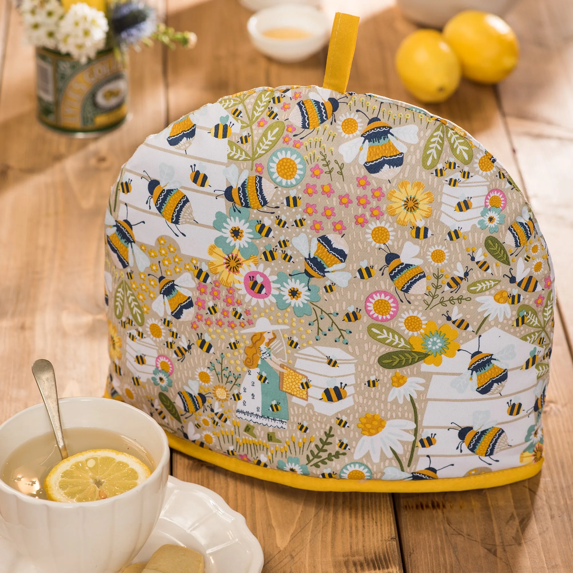 Ulster Weavers Tea Cosy - Bee Keeper (100% Cotton Outer; 100% Polyester wadding; CE marked, Yellow, 6 Cup Teapot)